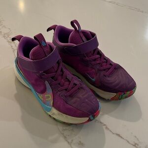 Kids Nike Giannis Freak Basketball Shoes